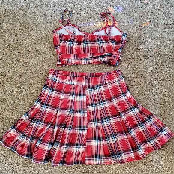 SHEIN - Red and Black Plaid School Girl Set - Picture 6 of 7